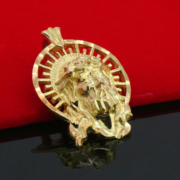 18k Jesus Face Figaro 24" Necklace - Picture 3 of 5